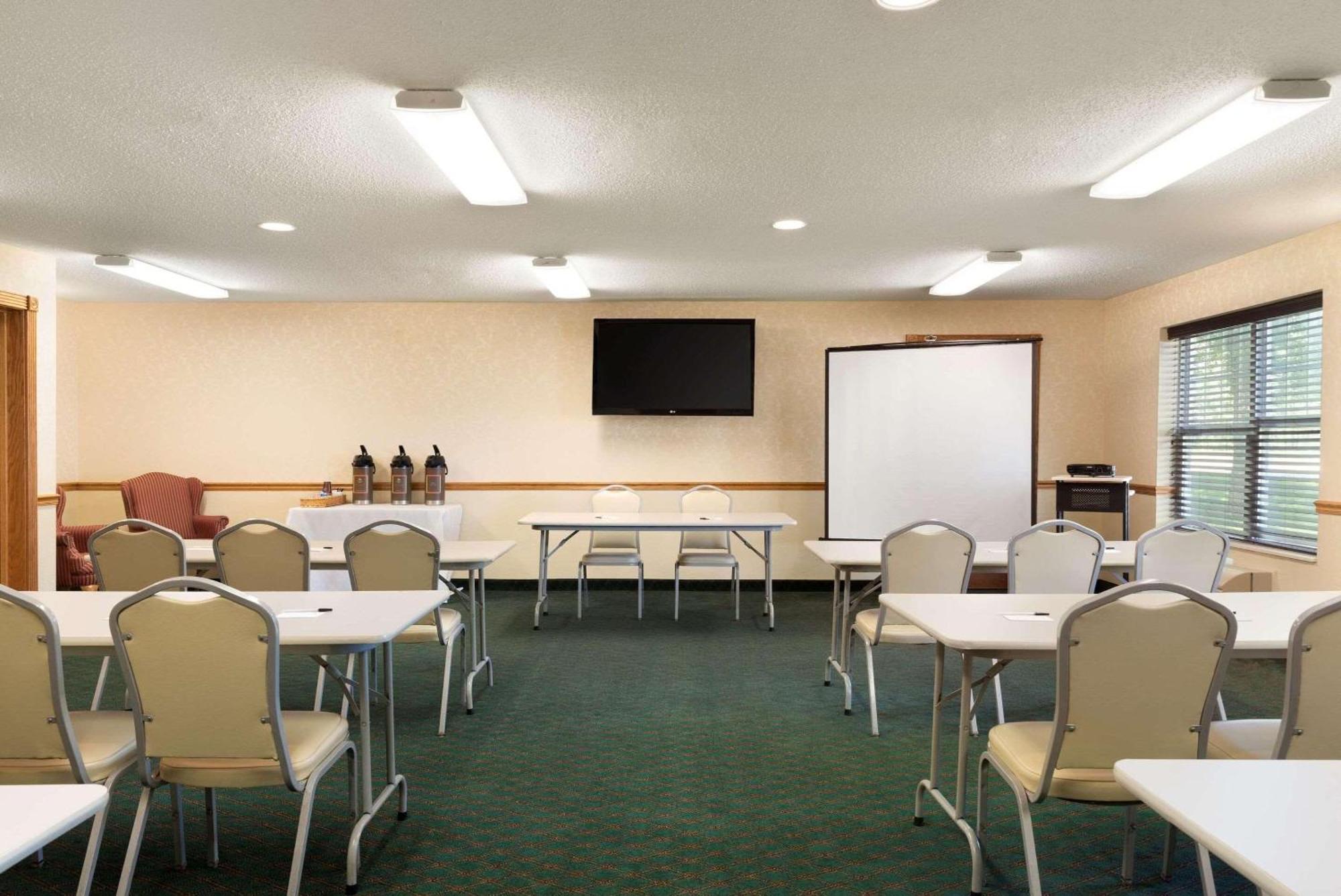 Country Inn & Suites By Radisson, Mason City, Ia Exteriér fotografie